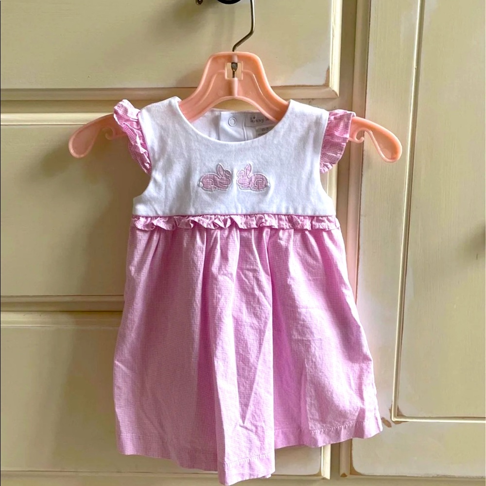 Kissy kissy baby girl